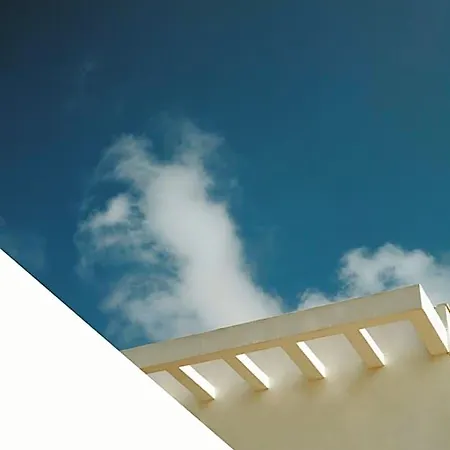 L'eros Ajía Nápa