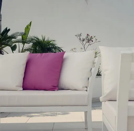 L'eros * Ajía Nápa